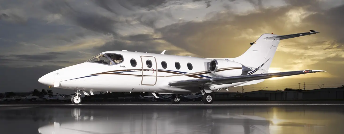 Beechcraft Hawker 400XP N615KZ operated by Wheels Up, exterior