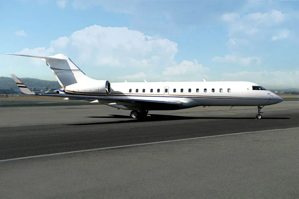 Bombardier Global Express XRS N616DC operated by Solairus Aviation photo 4
