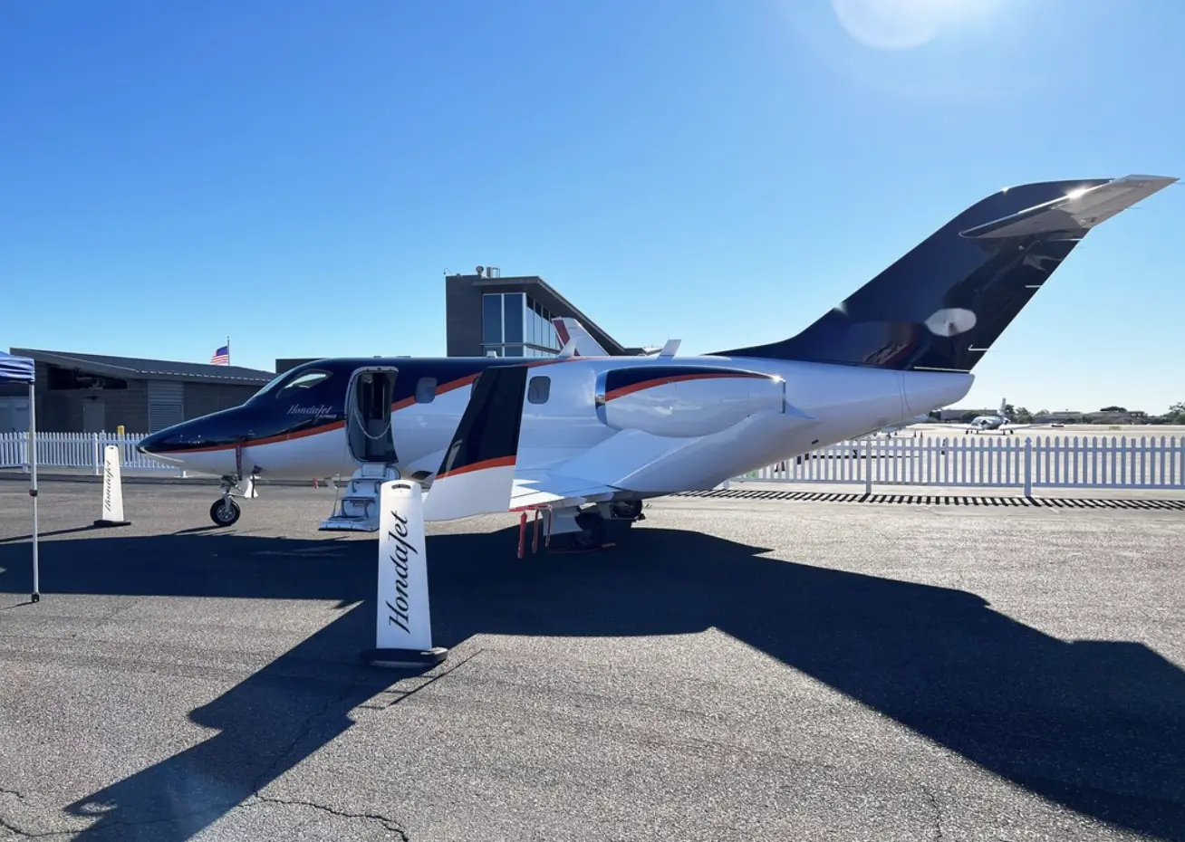 Honda HondaJet N617AF operated by Cutter Flight Management, Inc. photo 4