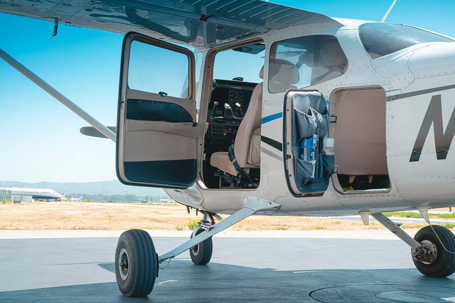 Cessna 172S N618DH operated by Corsair Aviation, LLC photo 3