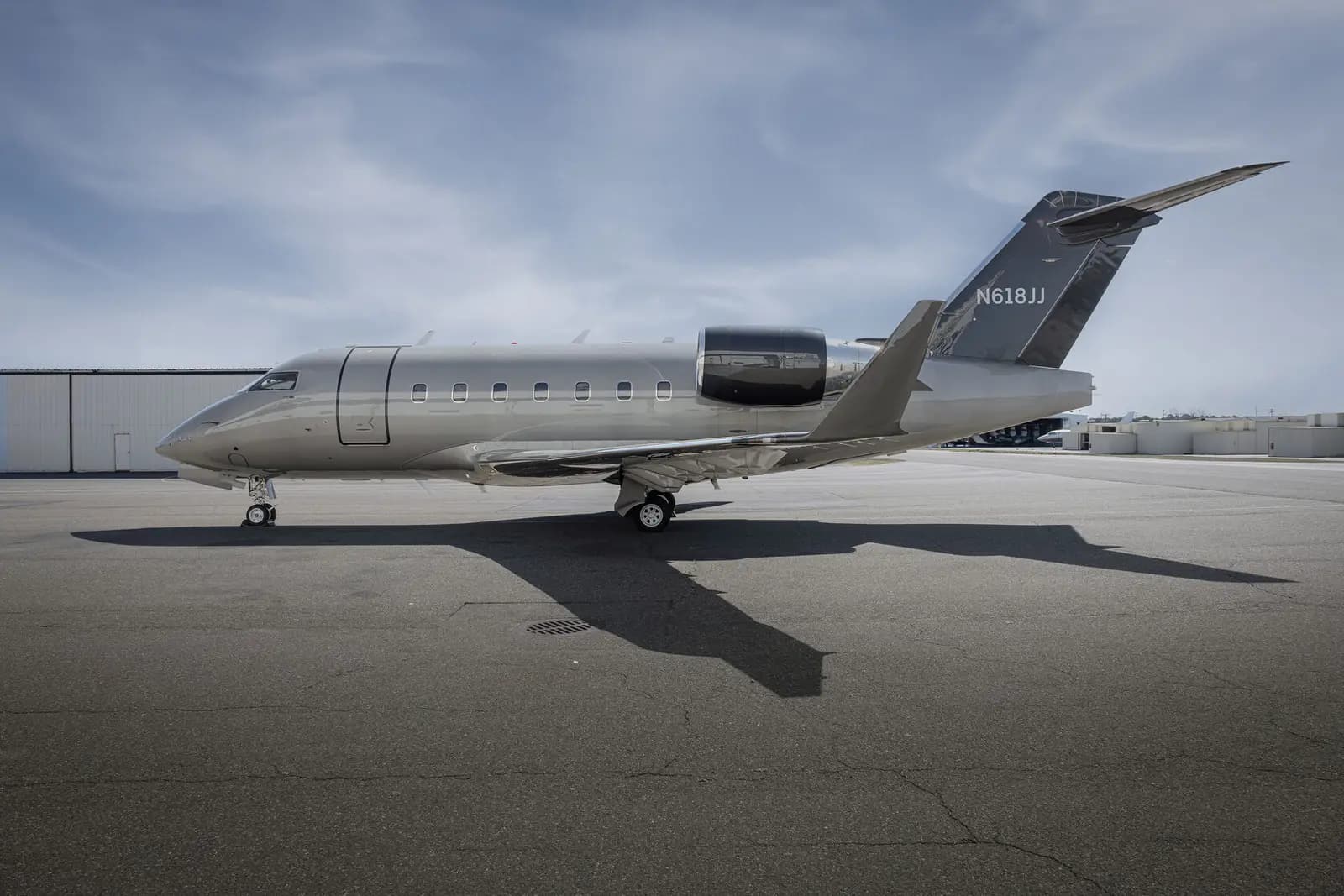 Bombardier Challenger 604 N618JJ operated by Talon Air, LLC, exterior