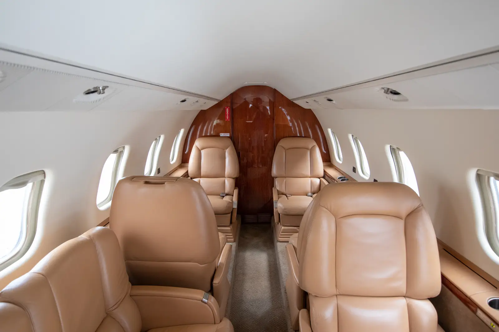Bombardier Learjet 60 N618L operated by M&N Aviation, Inc. photo 5