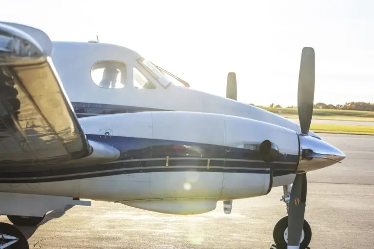 Beechcraft King Air C90 N6207F operated by Air New England LLC photo 4