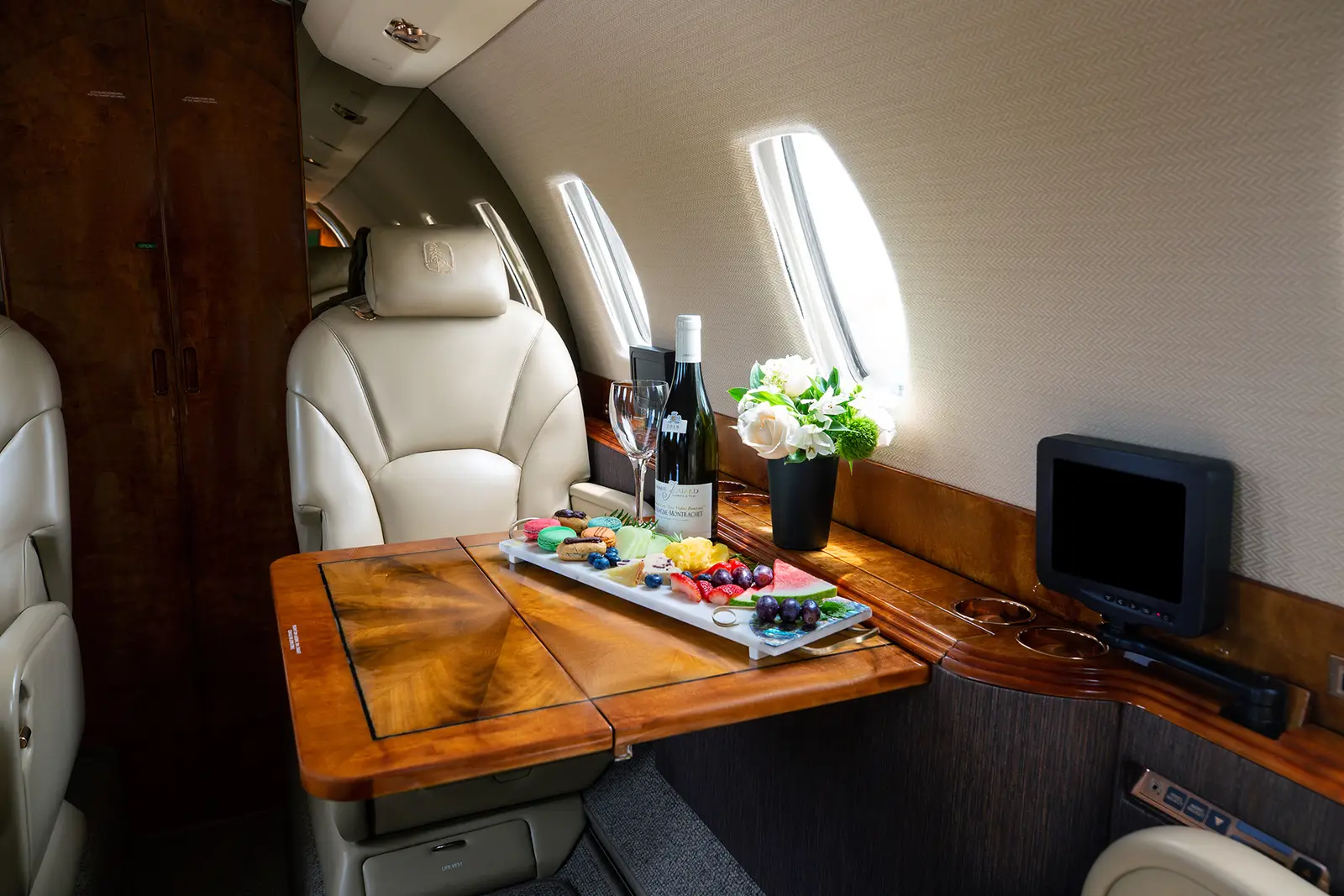 Cessna Citation X N621FP operated by Mountain Aviation photo 2