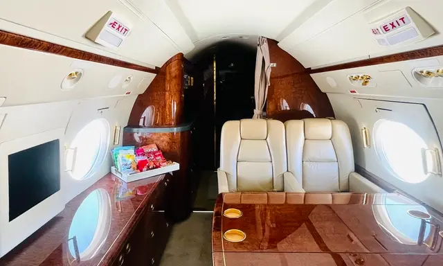 Gulfstream G550 N623MS operated by Cirrus Aviation Services photo 2