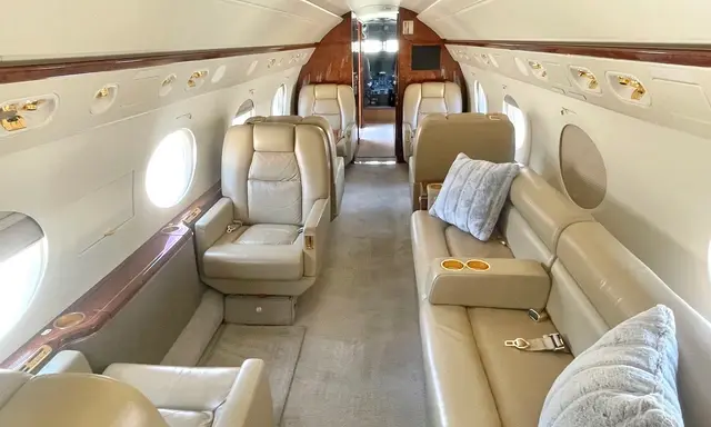 Gulfstream G550 N623MS operated by Cirrus Aviation Services photo 4