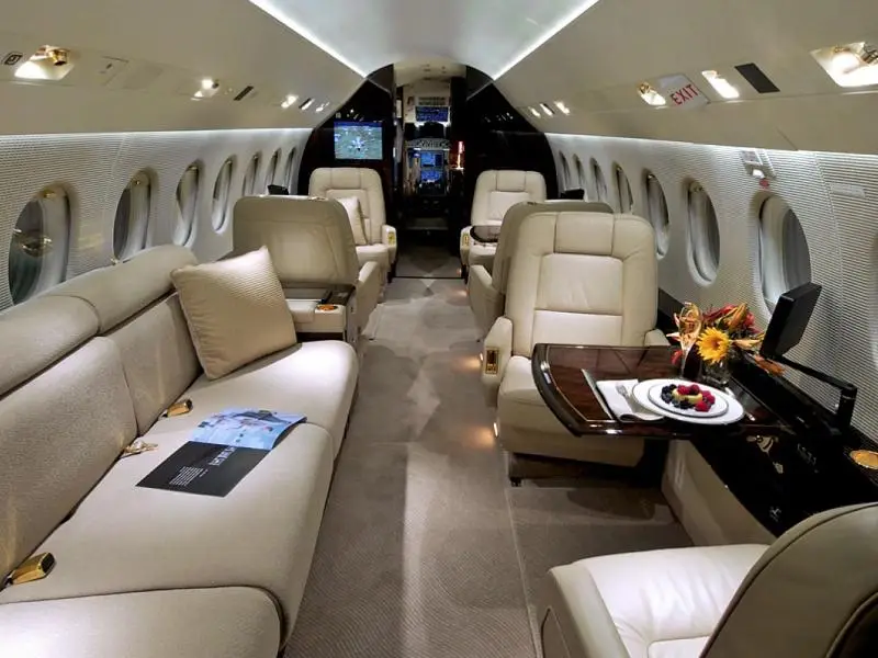 Dassault Falcon 2000EX N623RM operated by Business Jet Services photo 5