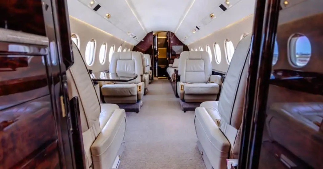 Dassault Falcon 2000EX N623RM operated by Business Jet Services photo 6
