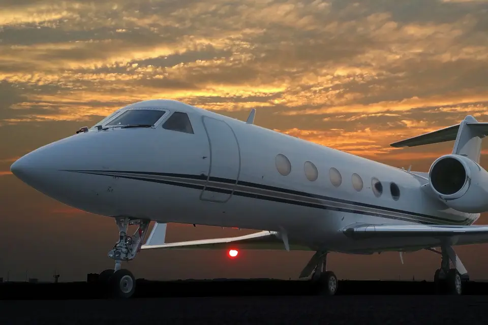 Gulfstream IV-SP N624GJ operated by Alerion Aviation photo 4