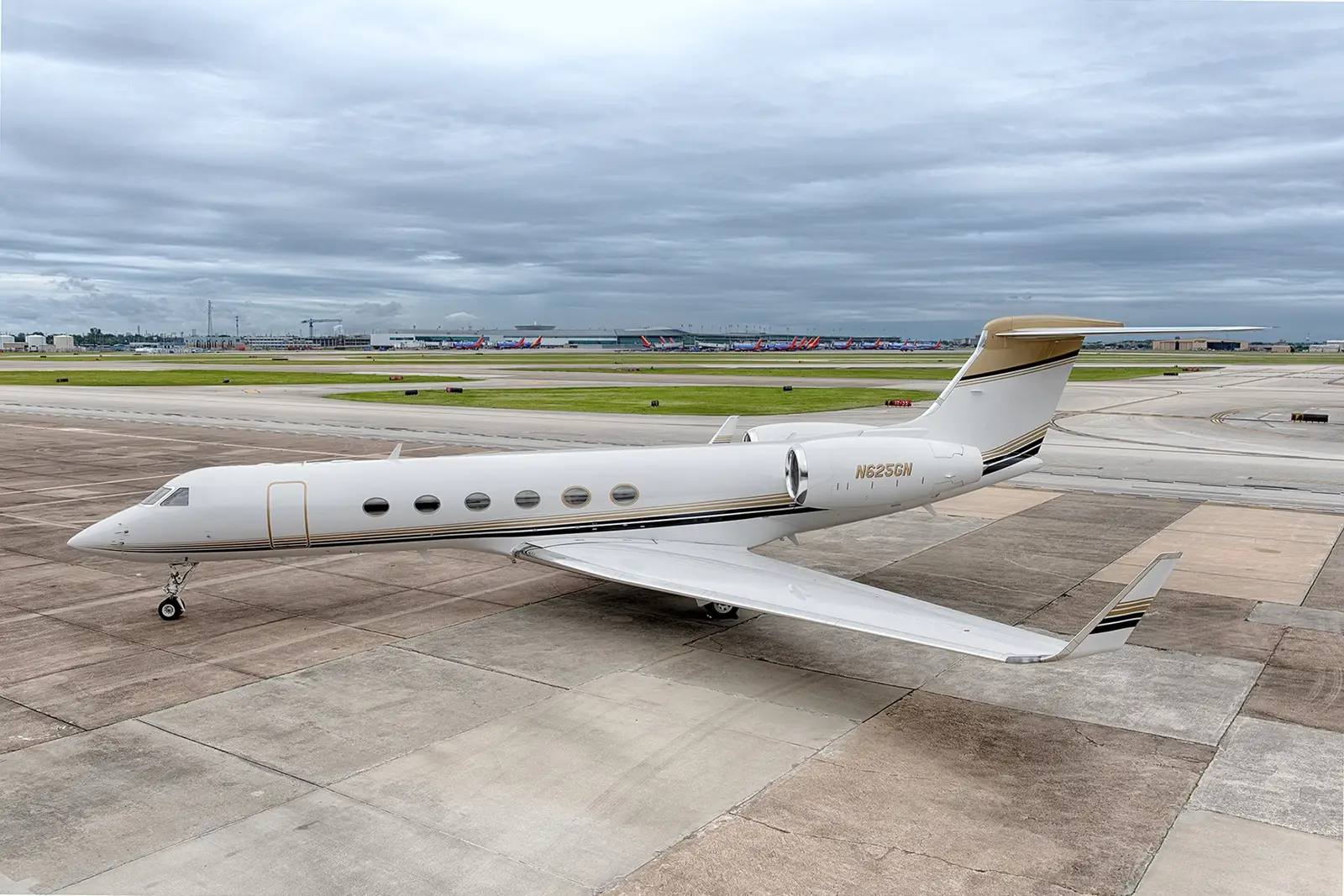 Gulfstream V N625GN operated by Wing Aviation Charter Services, LLC, exterior