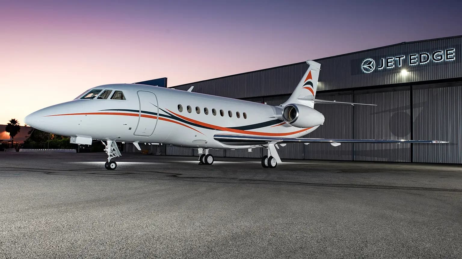 Dassault Falcon 2000 N630VC operated by Rennia Aviation, LLC, exterior