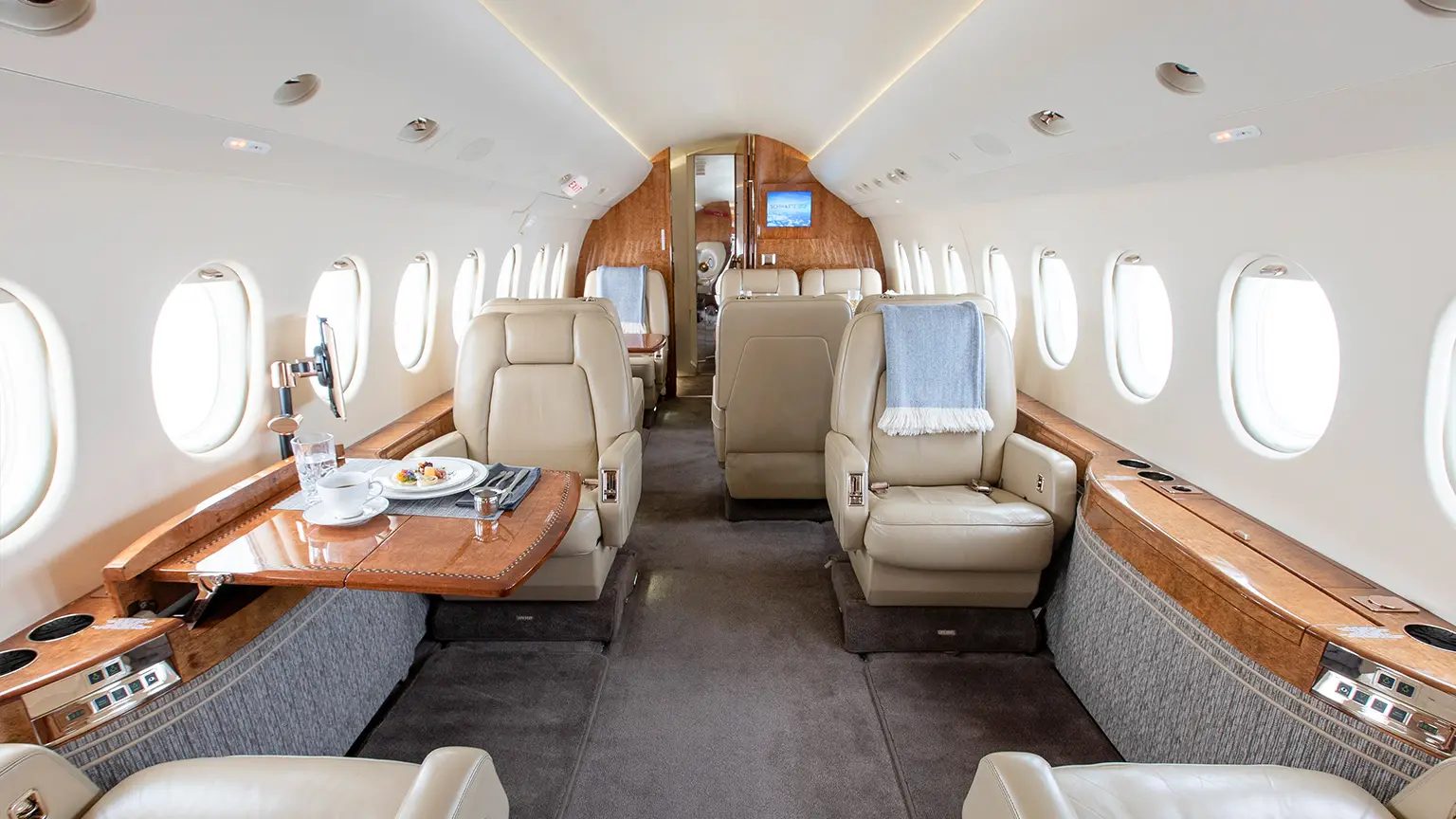 Dassault Falcon 2000 N630VC operated by Rennia Aviation, LLC photo 2