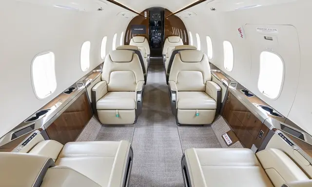 Bombardier Challenger 350 N631RP operated by Silver Air photo 2