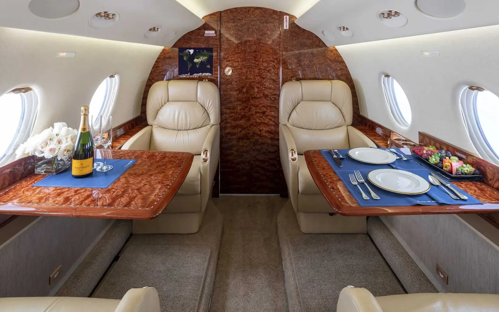 Gulfstream G200 N636SY operated by Sun Air Jets photo 5