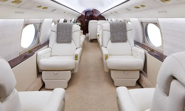 Gulfstream IV-SP N63ES operated by Lyon Aviation, Inc. photo 2