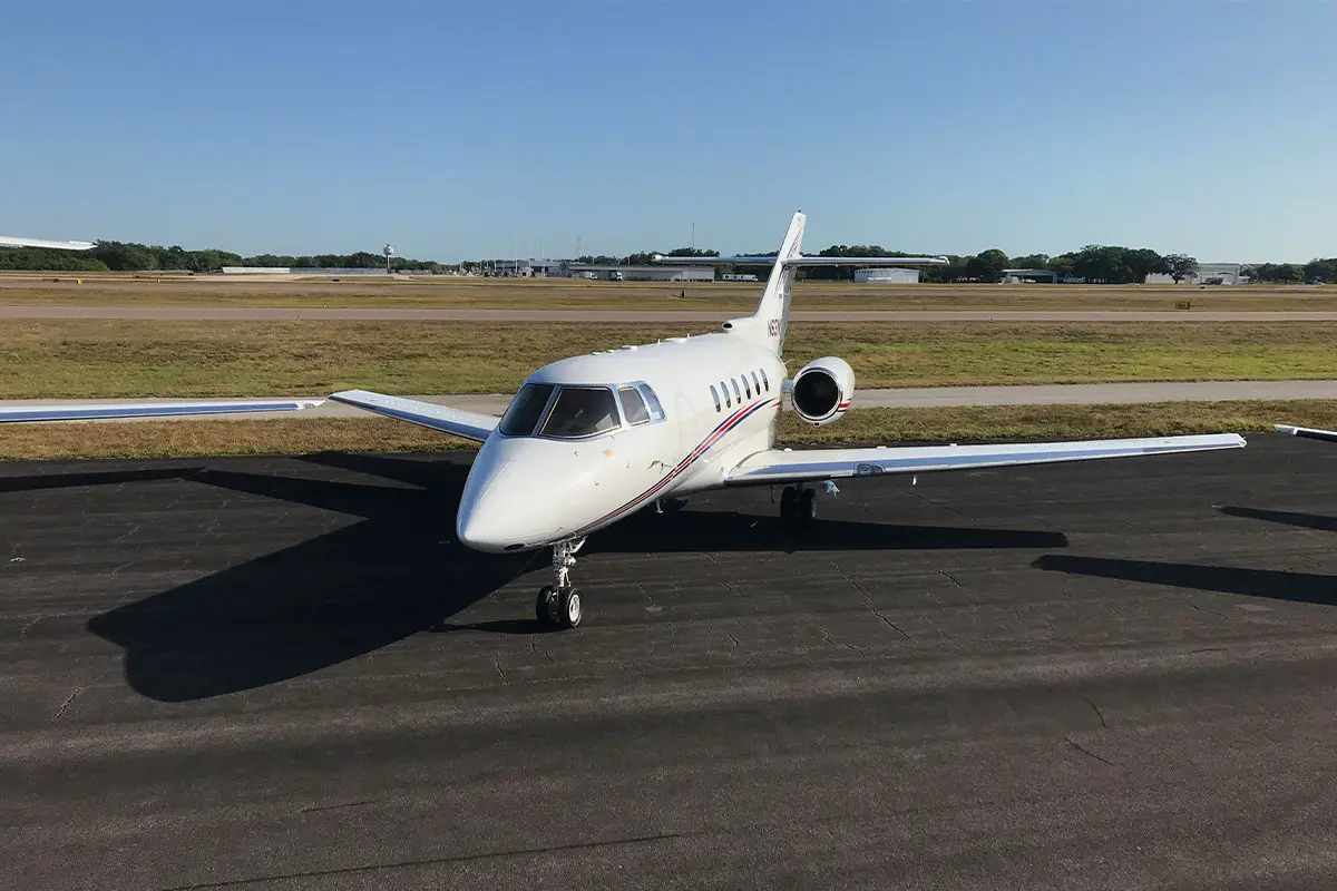Beechcraft Hawker 800XP N63YM operated by Elite Air, Inc., KTPA photo 4