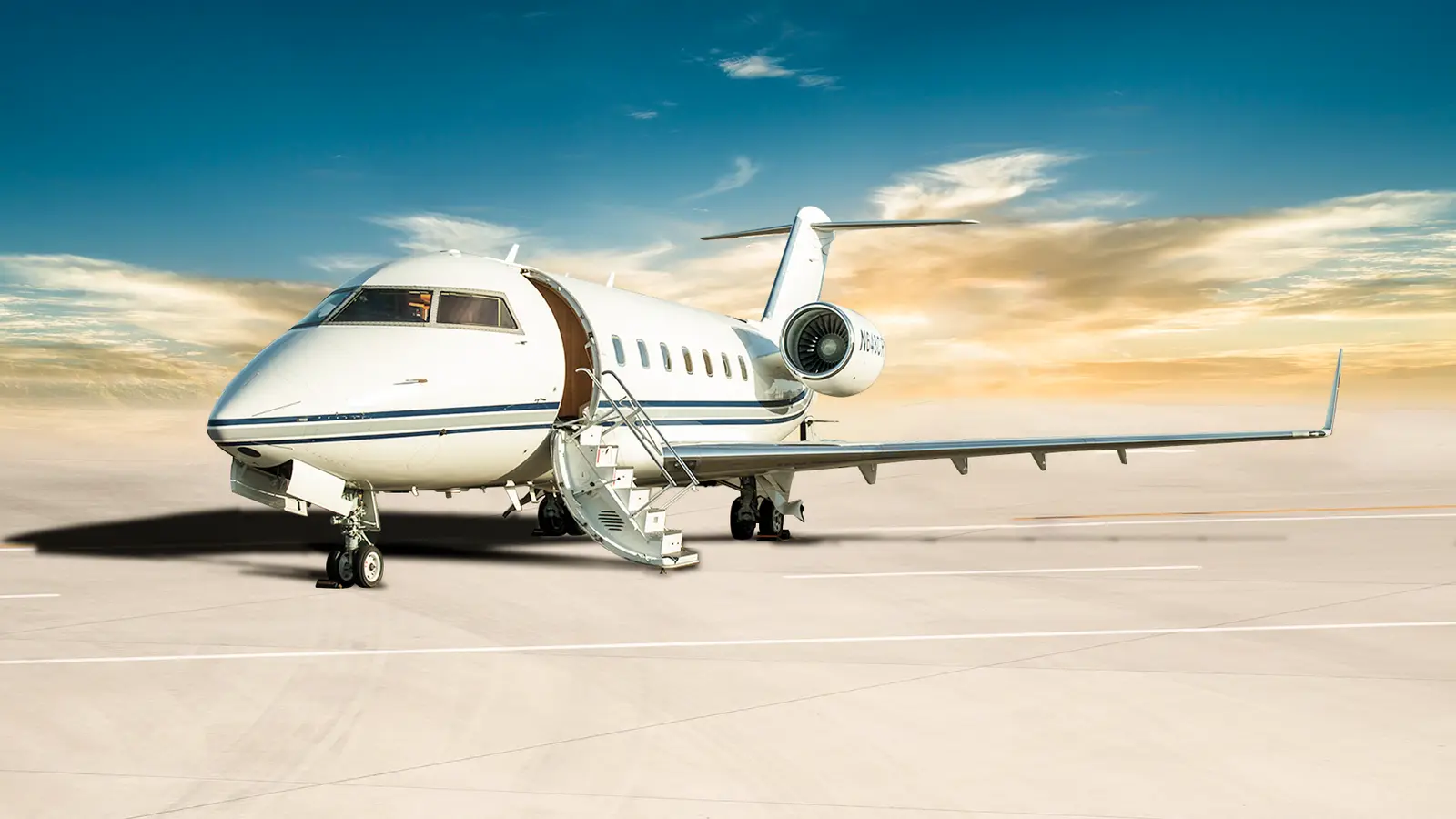 Bombardier Challenger 604 N648CR operated by Cirrus Aviation Services, exterior