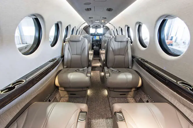 Beechcraft King Air 360 N64FB operated by Axis Jet photo 4