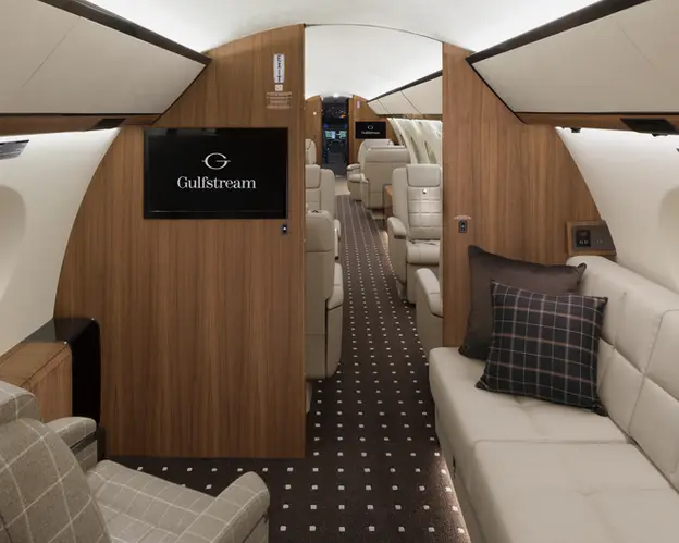 Gulfstream G650 N650DY operated by Solairus Aviation photo 4