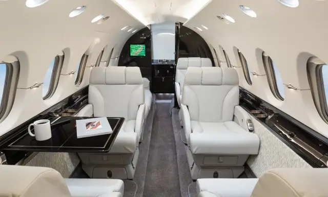 Beechcraft Hawker 800XP N655MD operated by Jet Access Aviation, KCAK photo 2