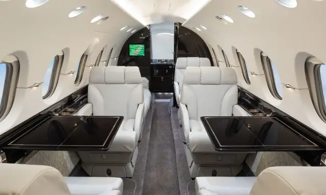 Beechcraft Hawker 800XP N655MD operated by Jet Access Aviation, KCAK photo 5