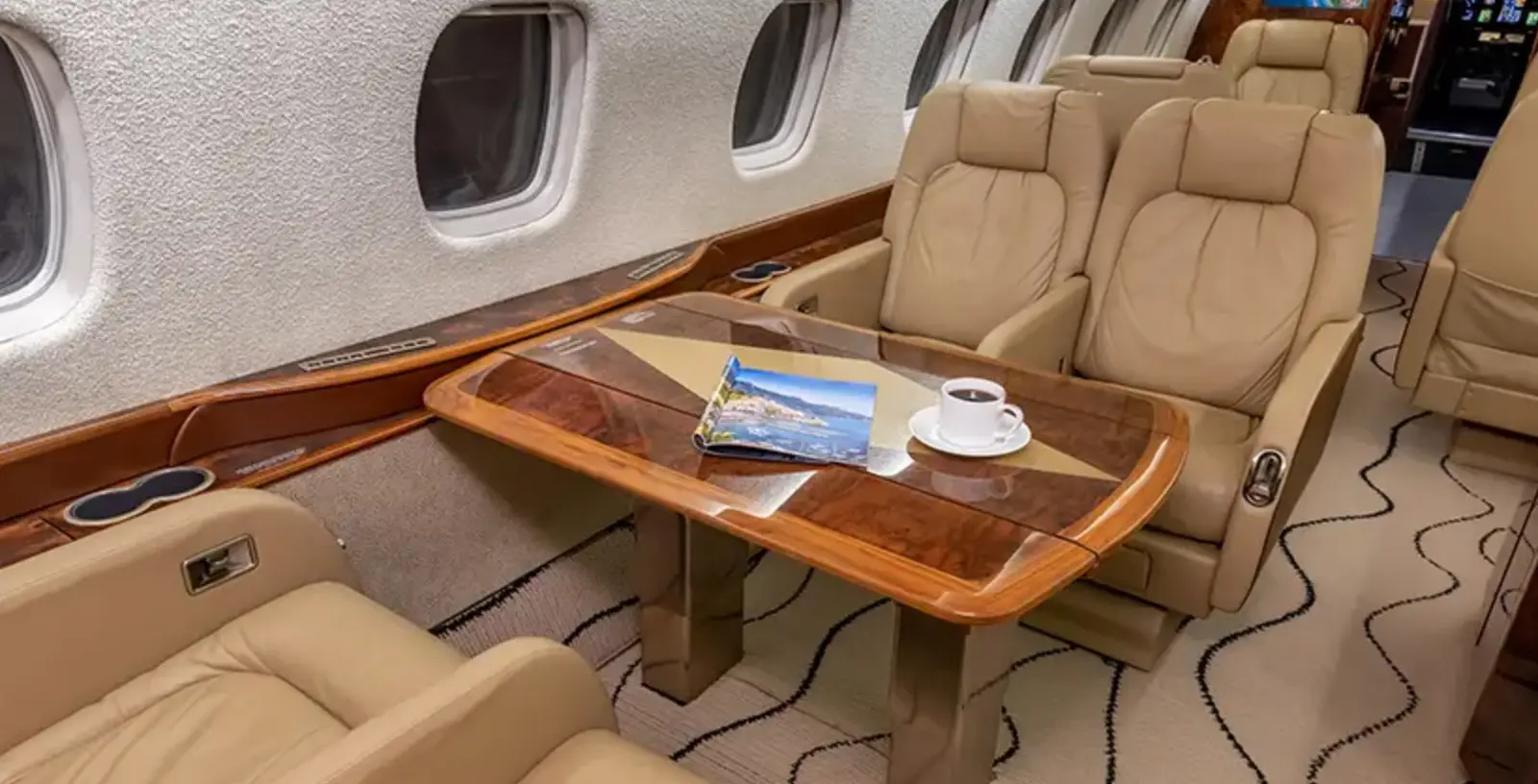 Embraer Legacy 600 N661JM operated by Pinnacle Aviation photo 4
