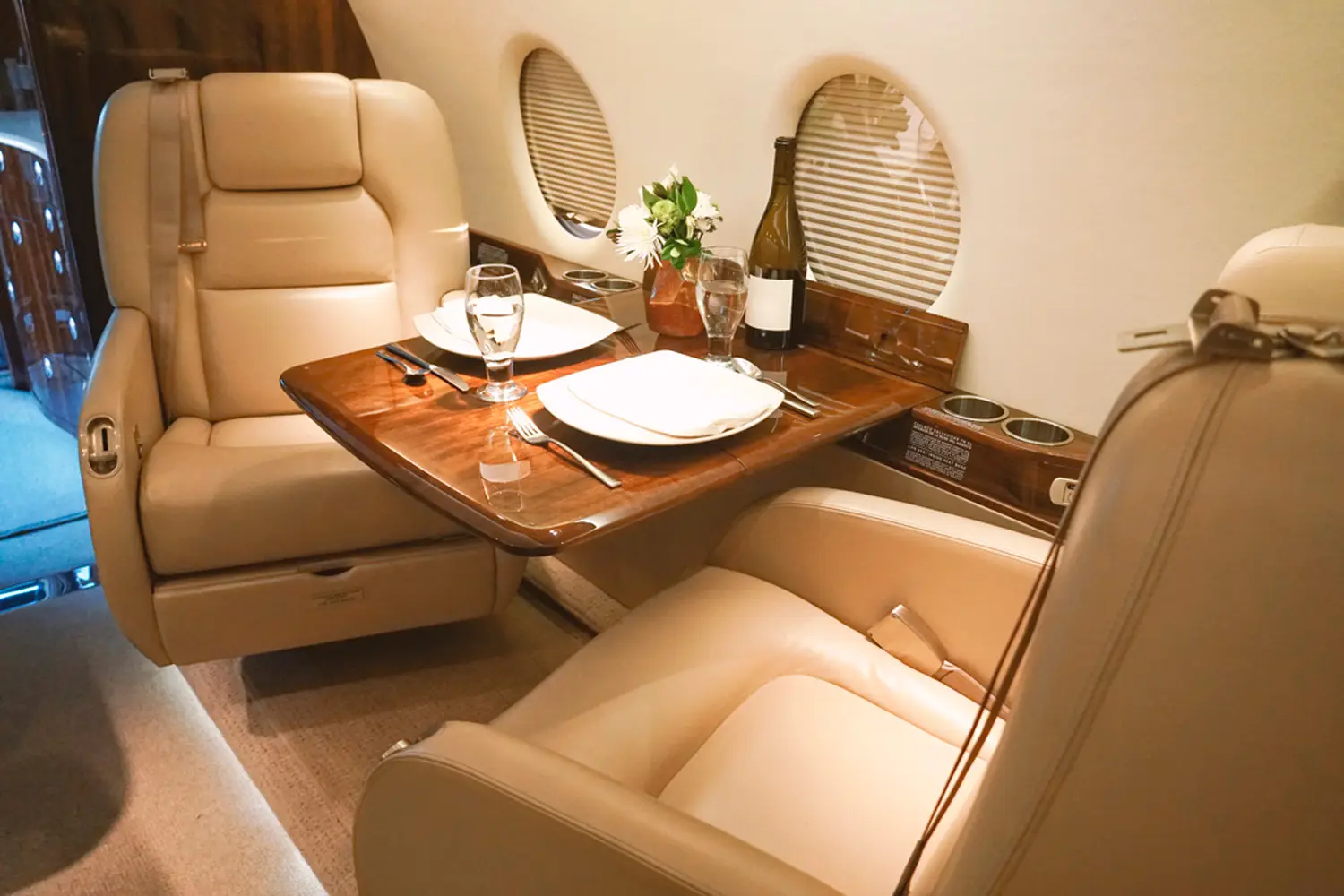 Gulfstream G200 N663SB operated by Jet Linx Aviation, LLC photo 5