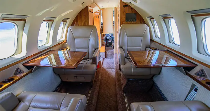 Beechcraft Hawker 1000 N67WE operated by Club Jet Charter, LLC photo 5