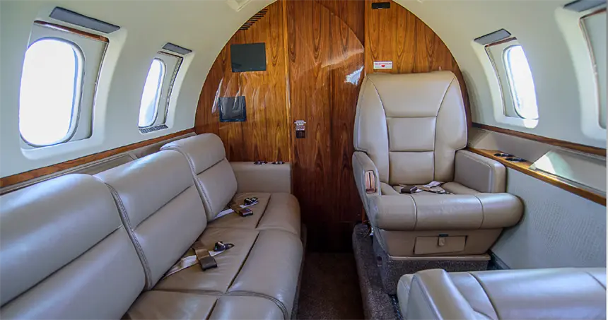 Beechcraft Hawker 1000 N67WE operated by Club Jet Charter, LLC photo 6