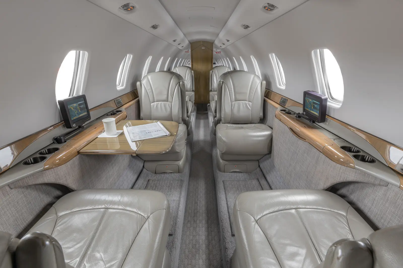 Cessna Citation Sovereign N680G operated by STAJets, KSNA photo 3