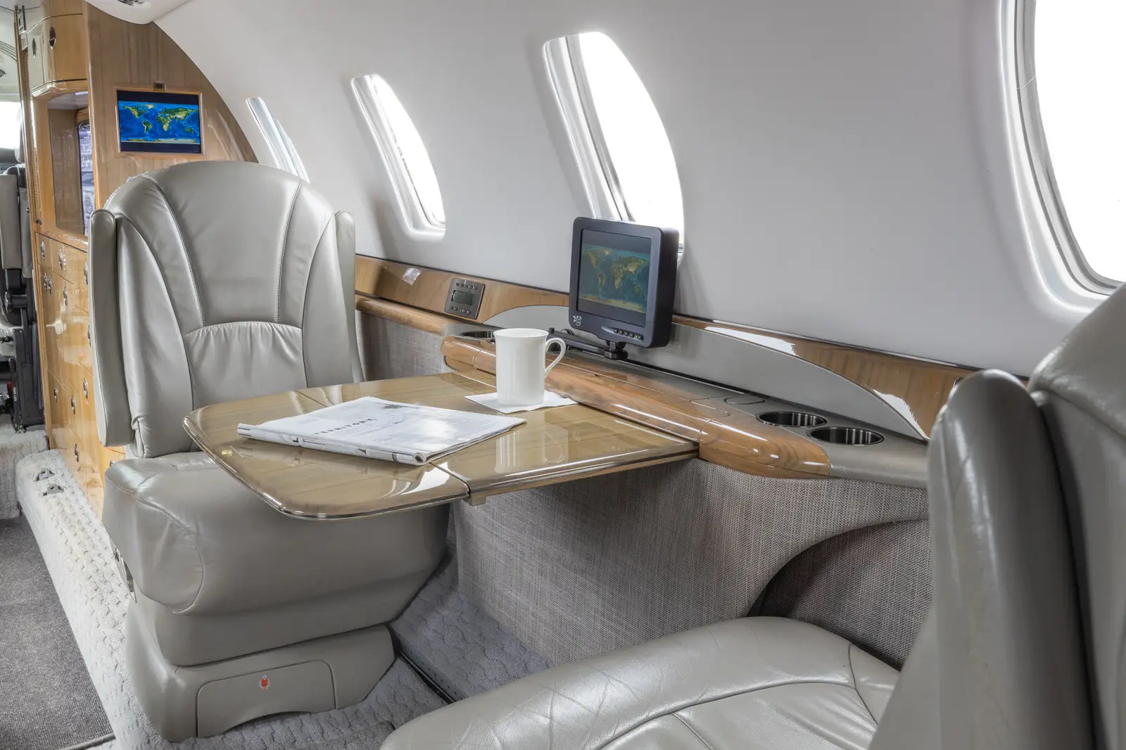 Cessna Citation Sovereign N680G operated by STAJets, KSNA photo 5