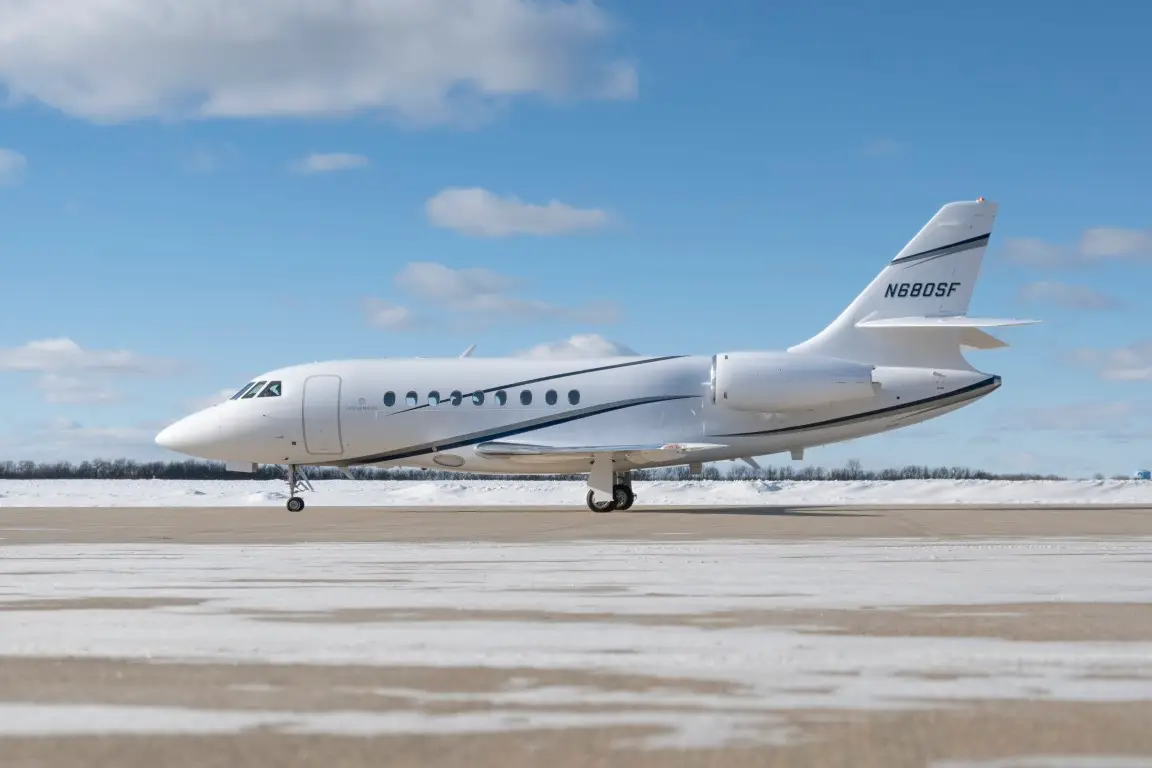 Dassault Falcon 2000EX N680SF operated by Stark Airways, LLC, KCAK, exterior