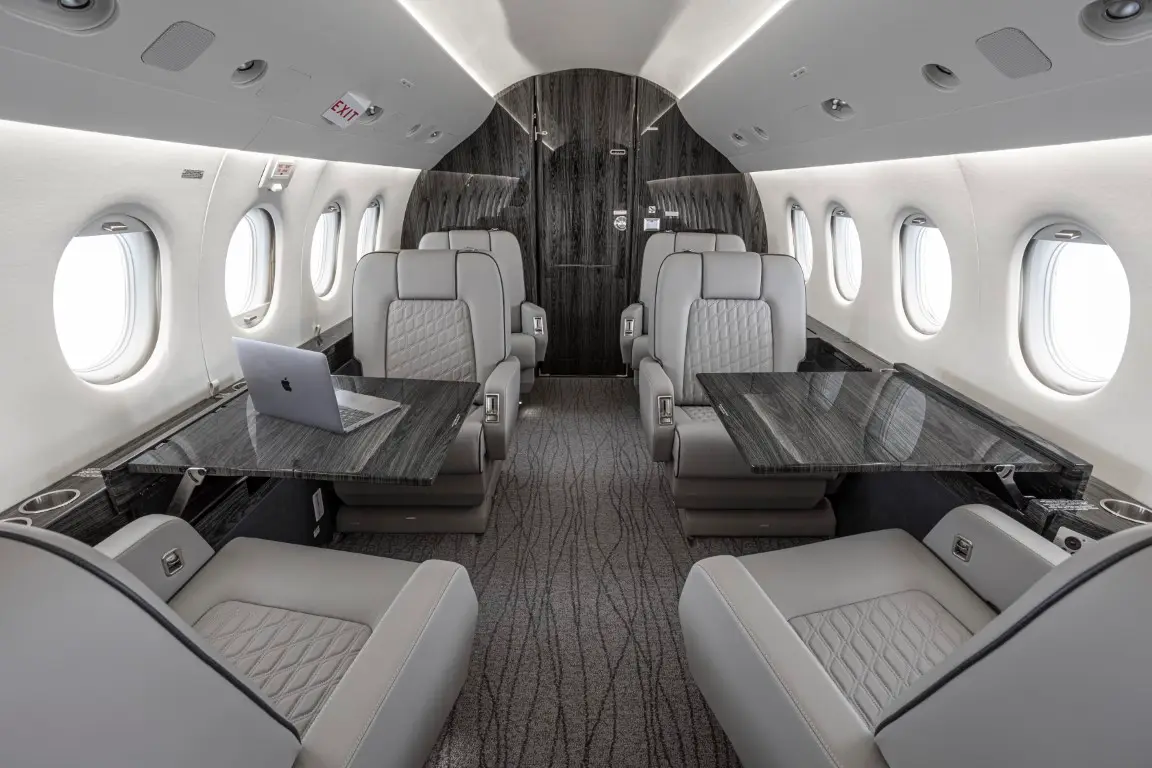 Dassault Falcon 2000EX N680SF operated by Stark Airways, LLC, KCAK photo 2