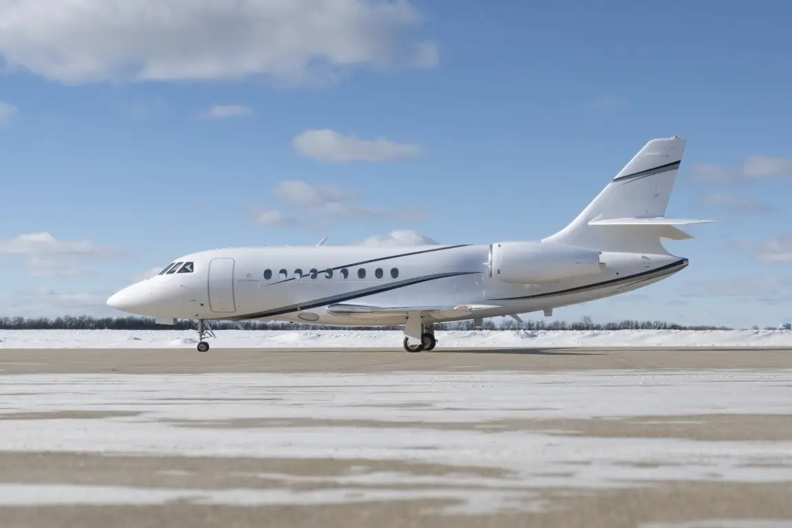Dassault Falcon 2000EX N680SF operated by Stark Airways, LLC, KCAK photo 4