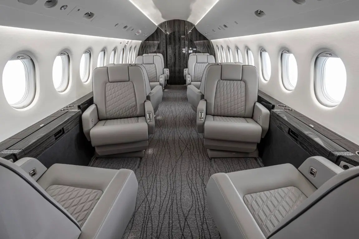 Dassault Falcon 2000EX N680SF operated by Stark Airways, LLC, KCAK photo 5