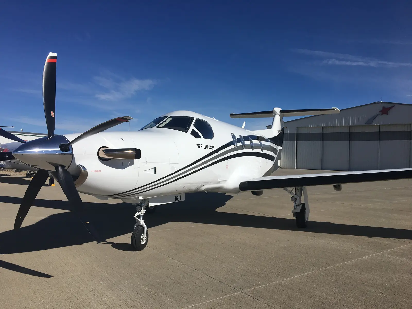 Pilatus PC-12/45 N681NG operated by Aero-Tech Services Inc photo 3