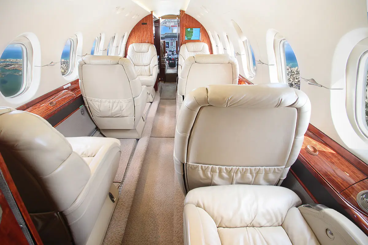Beechcraft Hawker 800XP N684DK operated by BellAir LLC photo 6