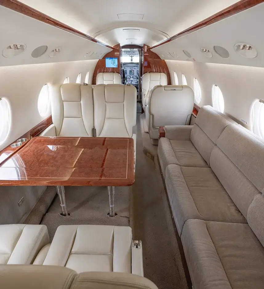 Gulfstream G200 N688HL operated by Mach One Air Charters, Inc., KCNO photo 3