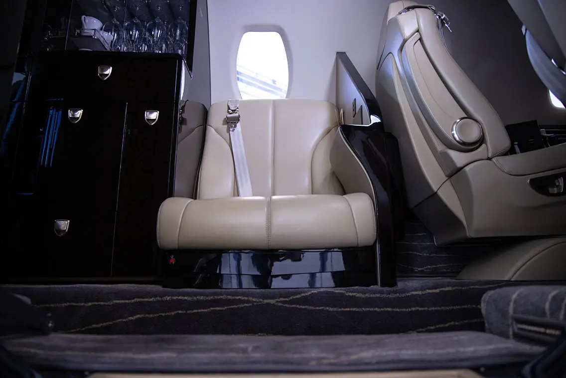 Cessna Citation Sovereign N688VM operated by Thrive Aviation photo 5