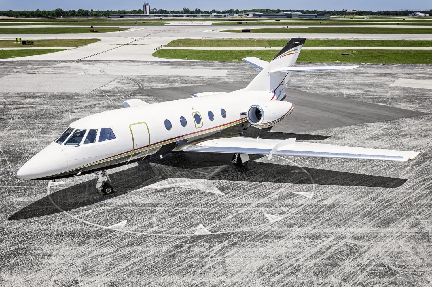 Dassault Falcon 20 N68UP operated by Royal Air Freight, Inc, KPTK photo 4