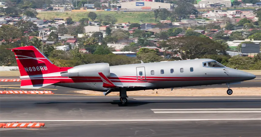 Bombardier Learjet 60 N696RB