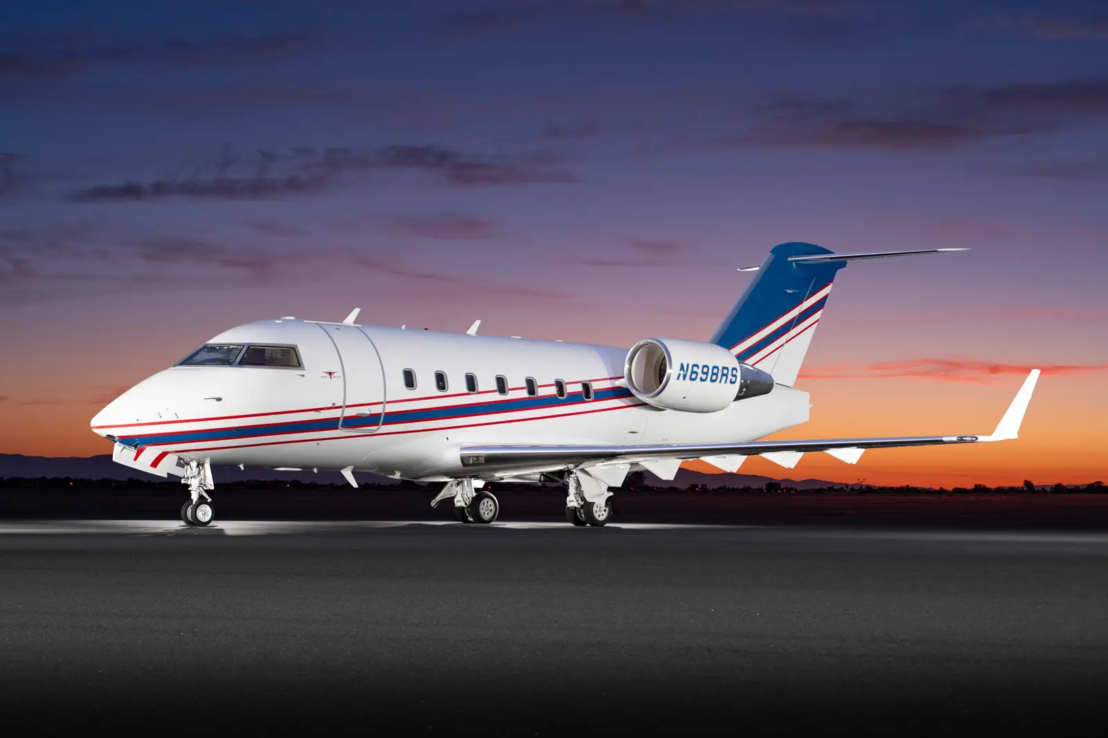 Bombardier Challenger 604 N698RS operated by Pinnacle Air Charter LLC, exterior