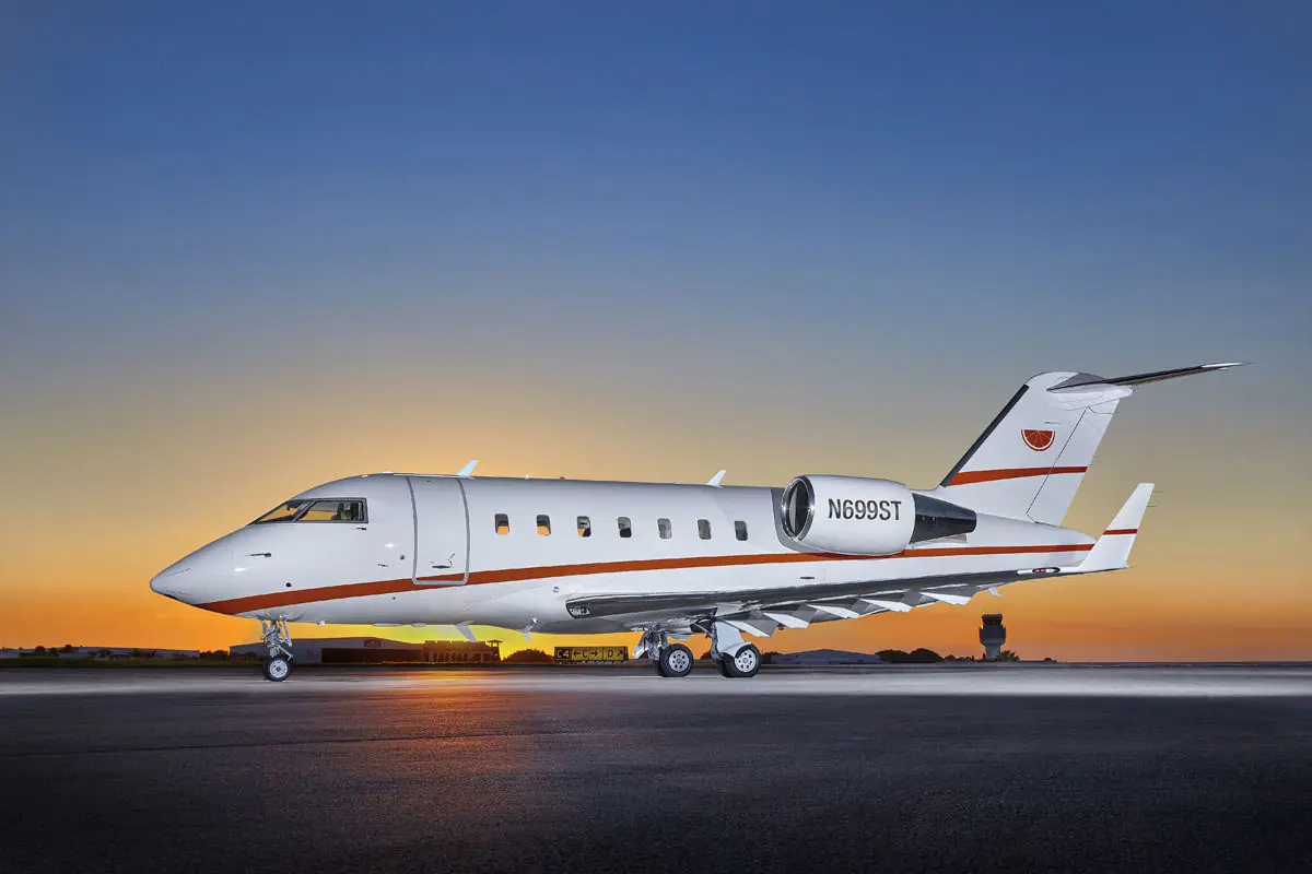 Bombardier Challenger 605 N699ST