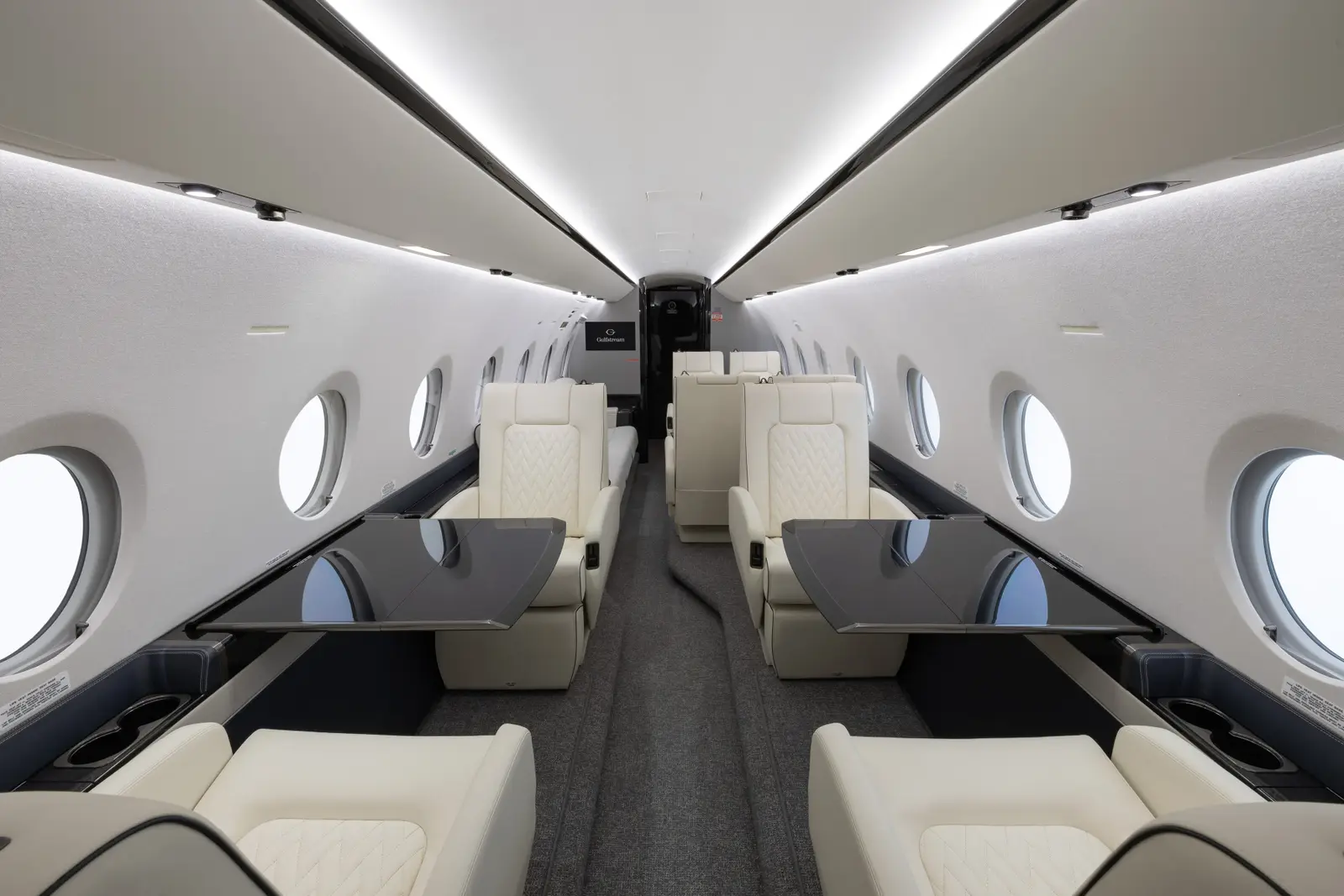 Gulfstream G280 N69AF operated by DuPage Aerospace photo 3