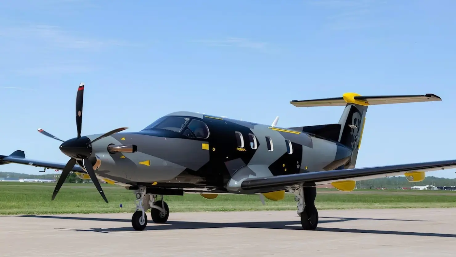 Pilatus PC-12/47 NG N69P operated by Centurion Flight Services, Inc photo 2