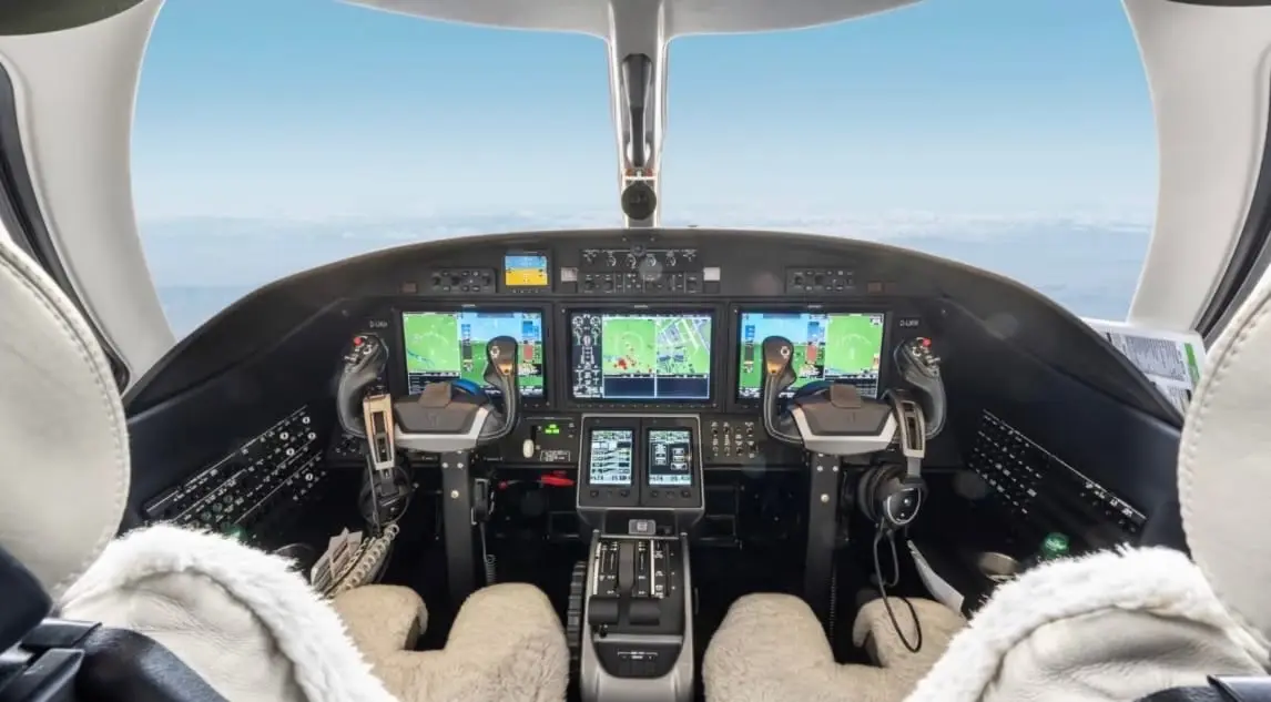 Cessna Citation M2 N700JH operated by Diamond Aviation photo 5