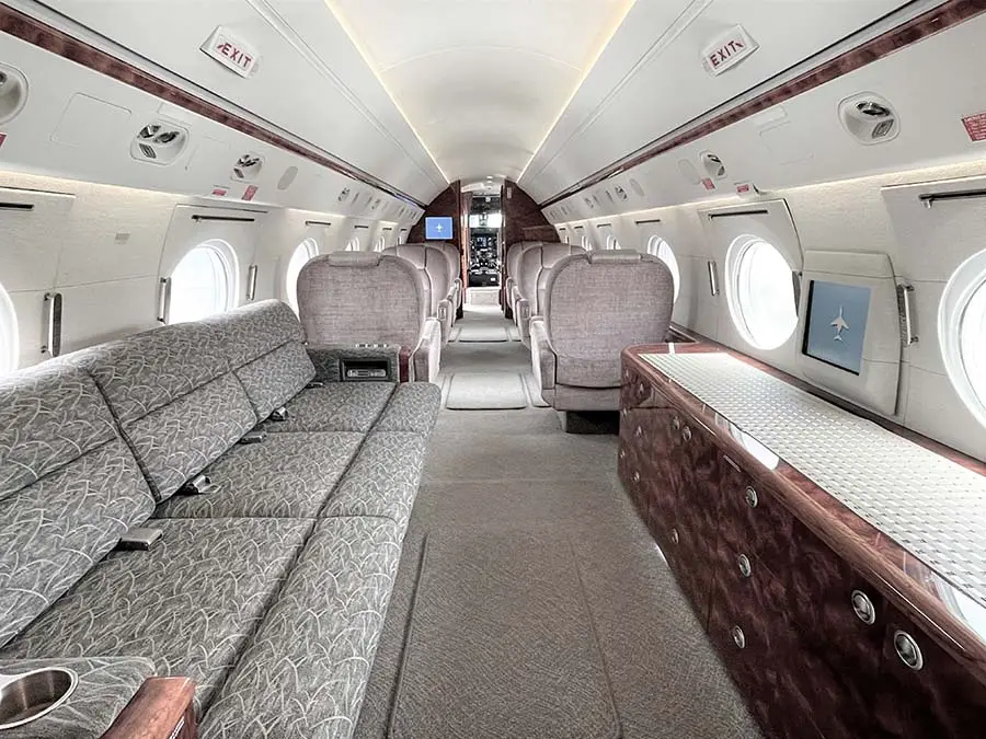 Gulfstream G300 N700NY operated by NeaJets photo 3