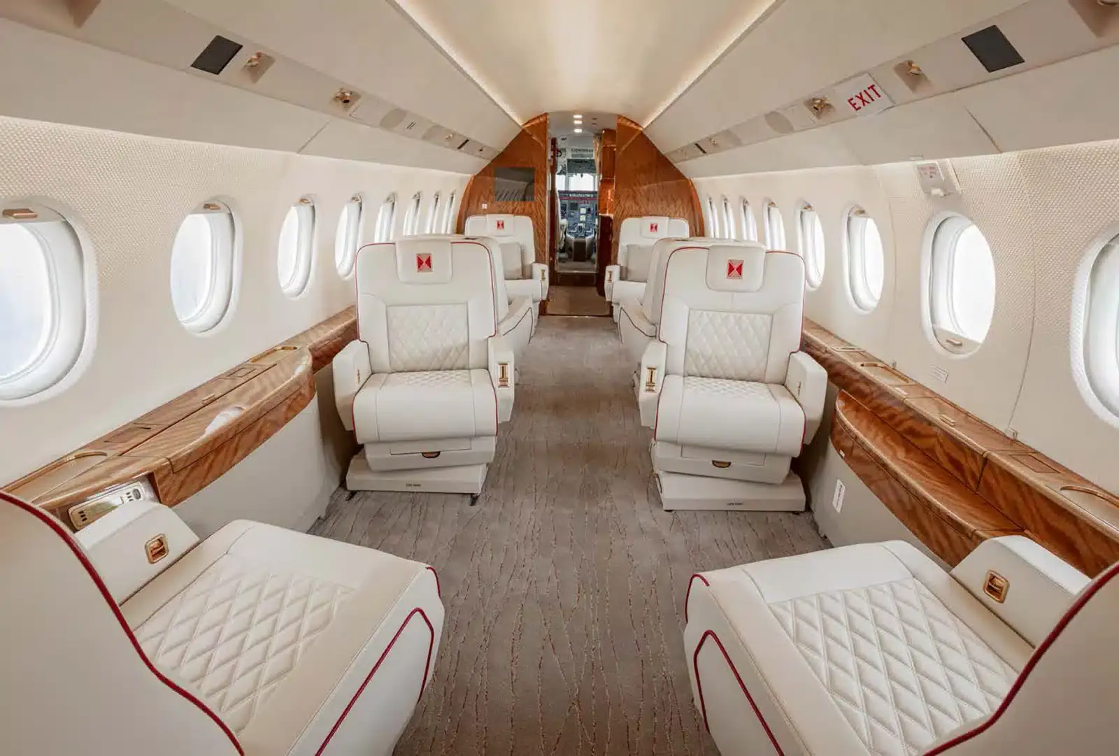 Dassault Falcon 2000 N702NW operated by Hangar 7 Aviation photo 3