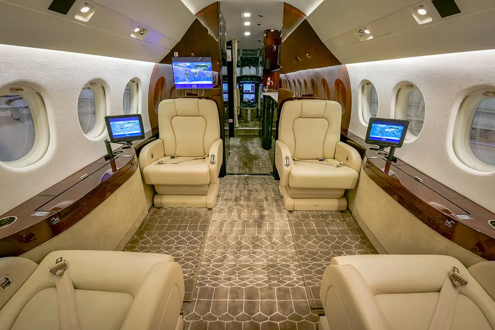 Dassault Falcon 2000LX N707MT operated by Solairus Aviation photo 2