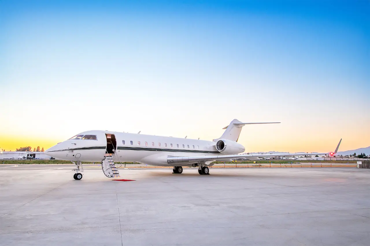 Bombardier Global 6500 N70MJ operated by Clay Lacy Aviation, Inc. photo 2